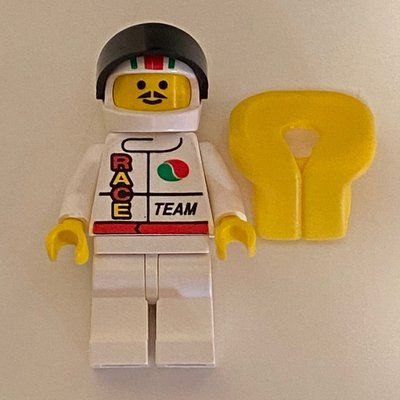 Minifigur Octan Racer aus Set 4002