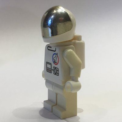 Minifigure Astronaut, White, Helmet with Large Chrome Gold Visor, Airtanks, Headset del set 6516