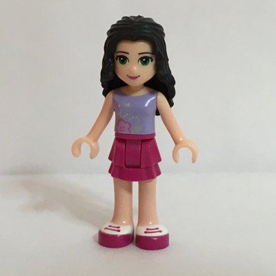 Figurine Emma - Lavender Top, Magenta Skirt du set 3931
