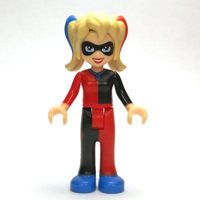 Minifiguur Harley Quinn with Blue and Red Ponytails uit set 41236