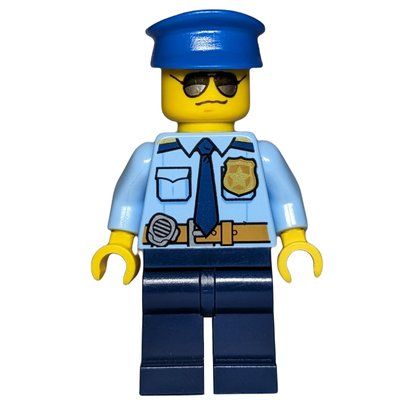 Minifiguur Policeman, Bright Light Blue Shirt with Dark Blue Tie, Badge, and Radio on Belt, Dark Blue Legs, Blue Hat, Sunglasses uit set 30339