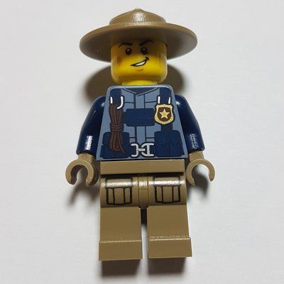 Minifigure Policeman, Sand Blue Jacket with Badge, Rope, and Straps, Tan Campaign Hat from set 40302