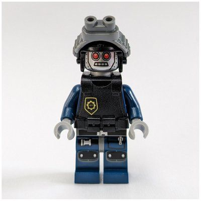 Figurine Robot Police, Helmet with Night Vision Goggles, Armor du set 70815