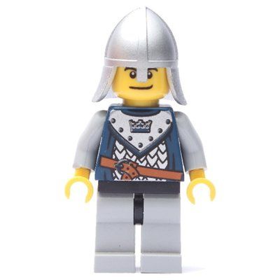 Minifigurka Knight with Scale Mail with Crown, and Helmet z zestawu 7092