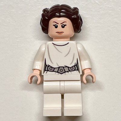 Figurine Princess Leia, White Robe, Dark Brown Hair, Decorative Belt, Dual Sided Head Closed Mouth / Smile du set 75159