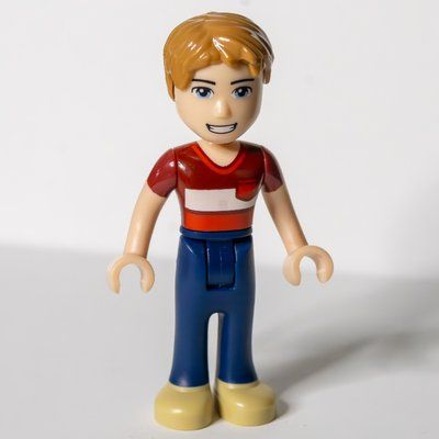 Minifigure Henry - Red Shirt, Dark Blue Trousers from set 41318