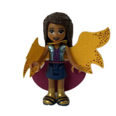 Minifigur Andrea - Medium Blue Jacket, Dark Blue Skirt, Cape aus Set 41344