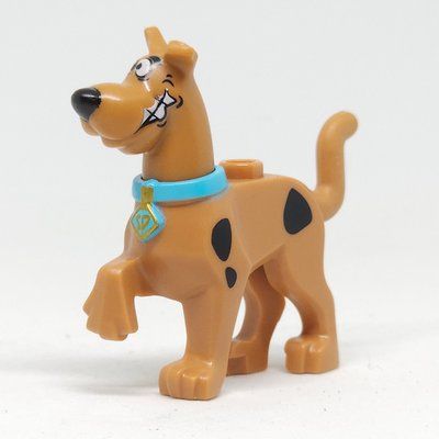 Minifigure Scooby-Doo with Scared, Clenched Teeth from set 75902