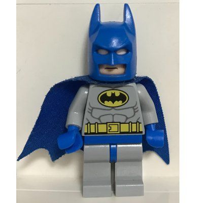 Figurine Batman, Light Bluish Gray Suit, Blue Cowl and Cape du set 10672