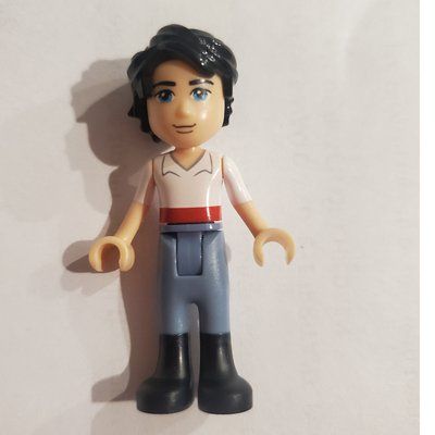 Figurine Prince Eric - White Shirt, Red Belt du set 41052