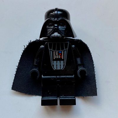 Figurine Darth Vader, Light Bluish Gray Skin, No Scars on Right Cheek (3626b Head) du set 10131