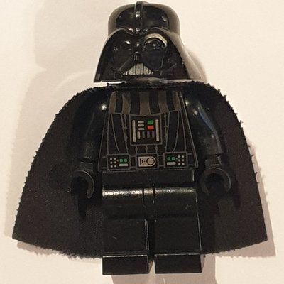Figurine Darth Vader, Light Bluish Gray Skin, White Pupils (3626b Head) du set 10221