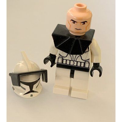Figurine Clone Commander, Black Pauldron du set 8098