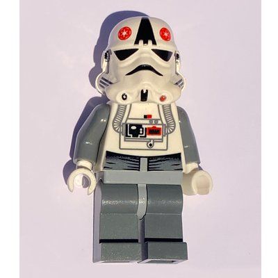 Minifiguur AT-AT Driver, White Uniform, Plain Black Head (30408 Helmet) uit set 10178