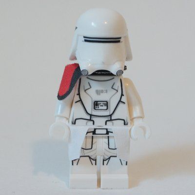 Minifigura Snowtrooper Officer, First Order, Pauldron, Kama, Neck Bracket del set 75100