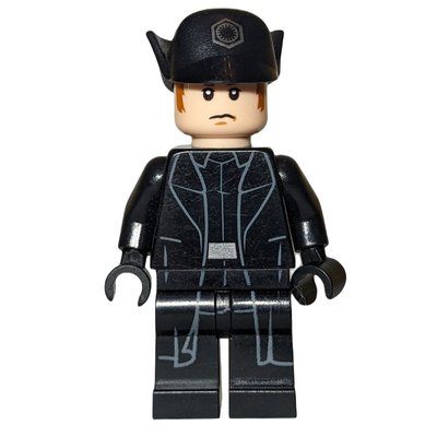 Figurine General Hux, Cap du set 75104