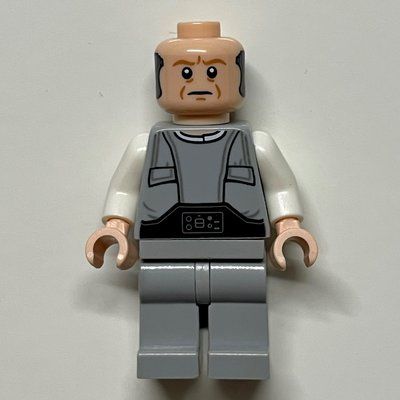 Figurine Lobot, Medium Nougat Eyebrows du set 75222