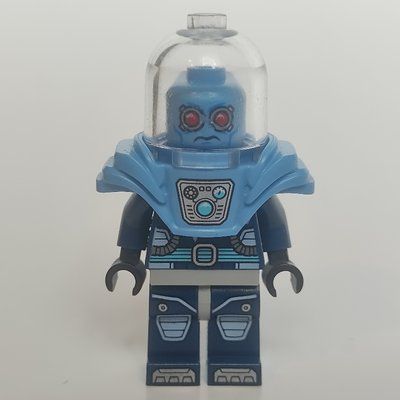 Figurine Mr. Freeze with Red Goggles and Shoulder Armor du set 70901