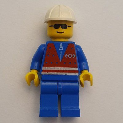 Minifigure Train Worker - Red Vest, Blue Legs, White Helmet, Sunglasses del set 2150