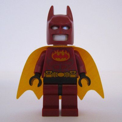 Figurine Batman, Dark Red Suit, Bright Light Orange Cape, Dark Red Cowl (Firestarter Outfit) du set 70923