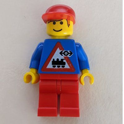 Figurine Train Employee - Blue Torso, Red Legs, Red Cap du set 4560