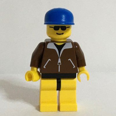 Figurine Man - Brown Jacket, Yellow Legs, Blue Cap du set 2126