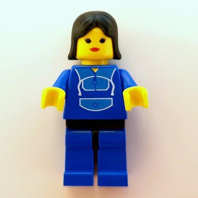 Minifigure Woman - Blue Jogging Suite, Blue Legs del set 2150