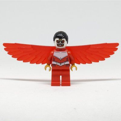 Figurine Falcon in Red and White Outfit du set 76018