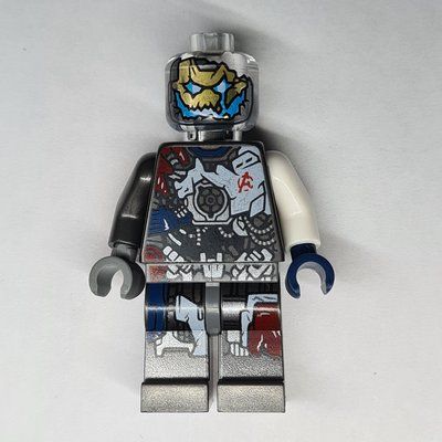 Figurine Ultron Mark 1, Trans-Clear Head du set 76038