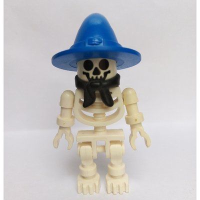 Figurine Skeleton, Standard Face, Wizard Hat, Black Bandana du set 6497