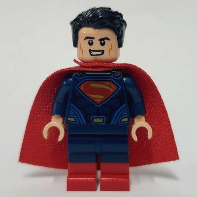 Figurine Superman in Dark Blue Suit with Dual Molded Legs with Red Boots du set 76046