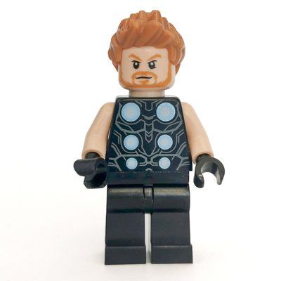 Minifigure Thor with 6 Silver Circles on Chest and Medium Nougat Hair del set 76102