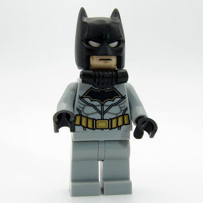 Minifigure Batman, Light Bluish Gray Suit, Black Cowl, Breathing Apparatus del set 76116