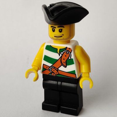 Minifigur Pirate - Green Stripes, Black Legs, Black Tricorne aus Set 6240