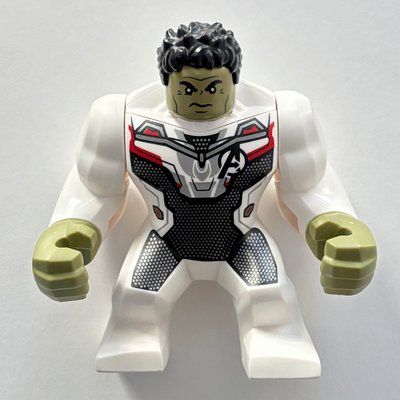 Minifigura Hulk (Big Fig), White Jumpsuit with Avengers Logo del set 76144