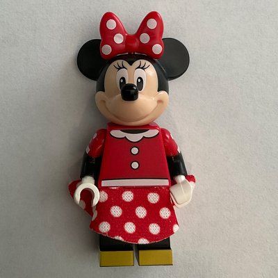 Minifigure Minnie Mouse with Red with White Spots Skirt and Bow del set 71044