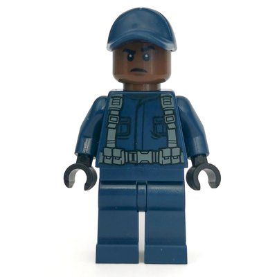 Figurine Guard with Reddish Brown Skin, and Dark Blue Cap du set 10757
