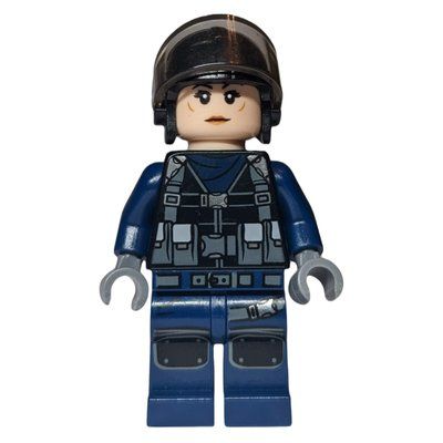 Figurine Tracker in Helmet with Visor, Female du set 75926