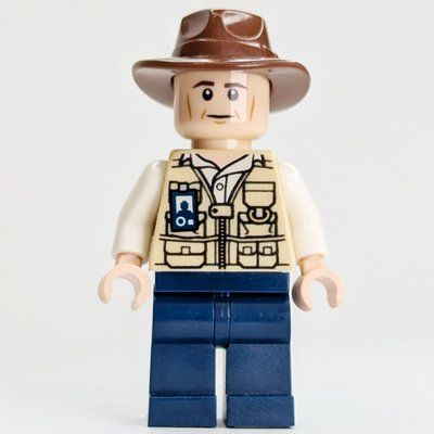 Minifigure Vet with Fedora Hat from set 75919
