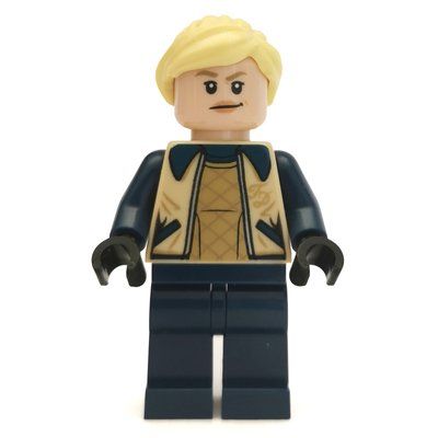 Figurine Fleur Delacour, Tan Jacket with "FD" Monogram du set 75946