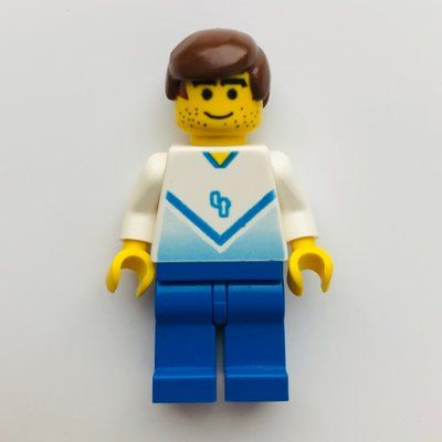 Minifigure Soccer Player White Torso, Blue Legs, #4 del set 3420