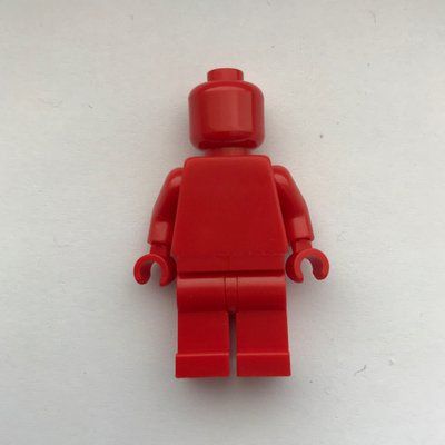 Figurine Monochrome Red du set 40178