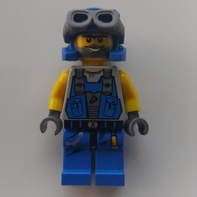 Minifigure Duke, Blue with Yellow Arms, Goggles from set 8964