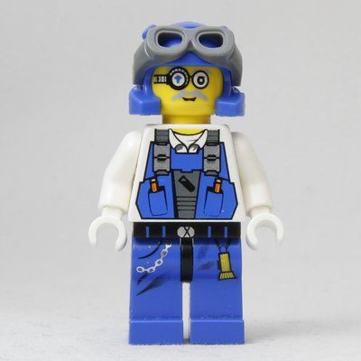 Minifigure Brains, Blue, with Goggles from set 8961