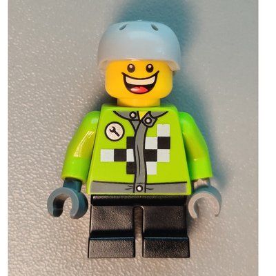 Figurine Boy, Lime Jack with Black and White Checks, Short Black Legs, Light Bluish Gray Helmet du set 40124