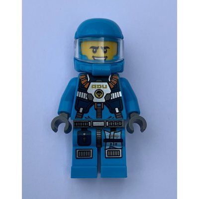 Minifigure ADU Trooper, Big Smile / Confused del set 7067