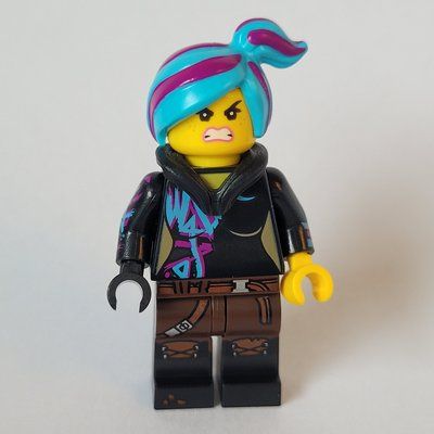 Minifigure Lucy Wyldstyle, Medium Azure Hair from set 70849