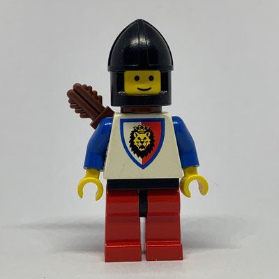 Minifigura Archer (Royal Knights) - Red Legs del set 6090