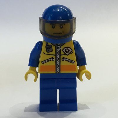 Figurine Coast Guard, Yellow Jacket with Zipper, Radio and Badge, Blue Helmet with Visor du set 4210