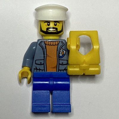 Figurine Coast Guard, Open Sand Blue Jacket with Badge over Orange Sweater, White Hat, Yellow Life Vest, Beard du set 60167